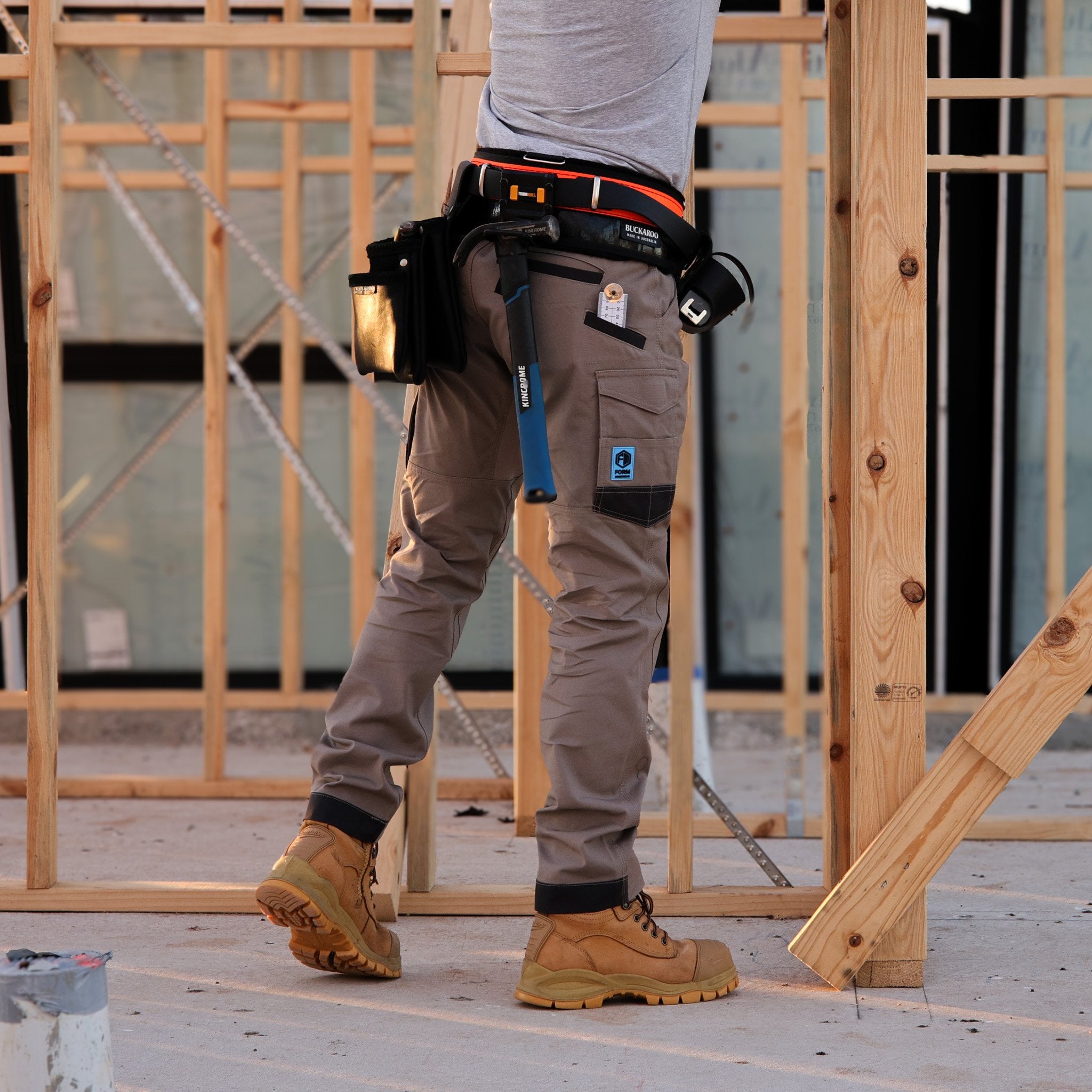 p2-khaki-69e4985f51380.jpg